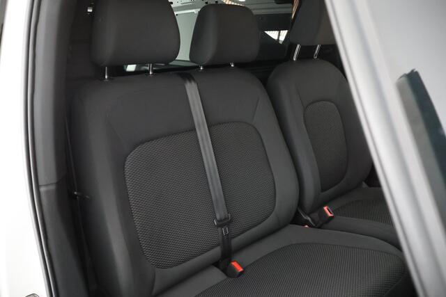Volkswagen ID. Buzz Cargo 77 kWh 204pk Trekhaak 3Pers. ACC Navigatie