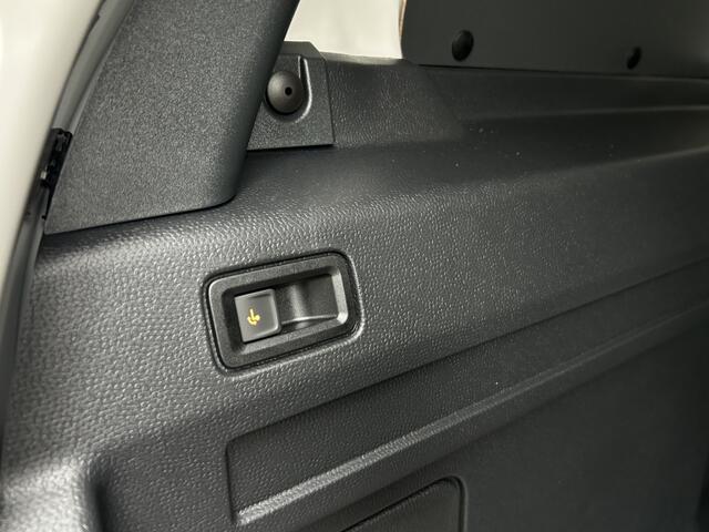 Volkswagen ID. Buzz Cargo Bulli Limited Edition 79 kWh 286PK | Trekhaak | 360 camera | LED Matrix