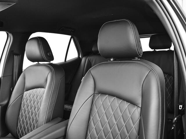 Volkswagen ID.3 Pro Business 58 kWh 204pk | Achteruitrijcamera | LED Matrix | ACC | 19"Velgen | Apple/Android Car Play | Stuur- & Stoelverwarming | Lederen Bekleding | Garantie t/m
