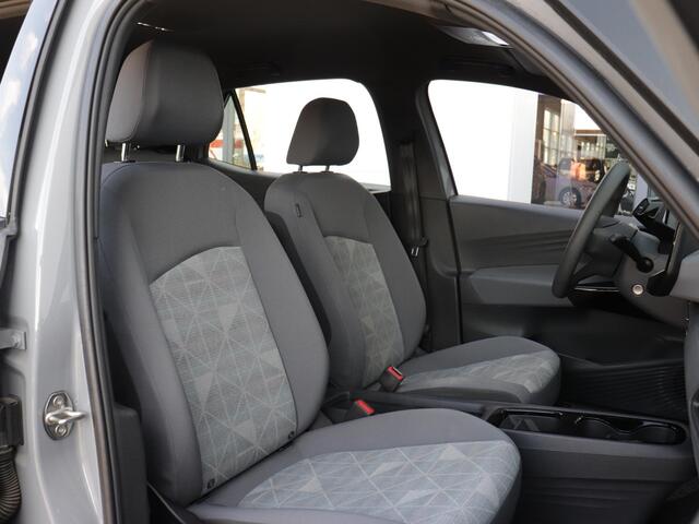 Volkswagen ID.3 ID.3 Pure 45 kWh | Warmtepomp | Navigatie | Parkeersensoren | App-Connect | Sfeerverlichting