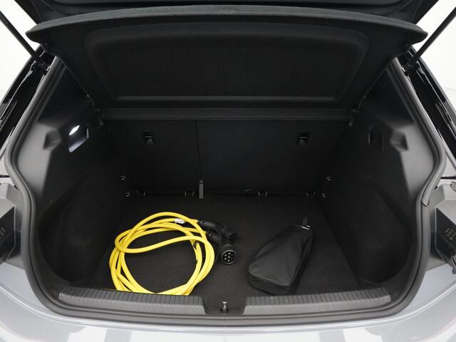 Volkswagen ID.3 Pro 58 kWh Navigatie Camera Clima Lm Velgen