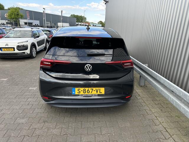 Volkswagen ID.3 First 58 kWh Clima, Navi, HUD, IQ Drive --Inruil Mogelijk--