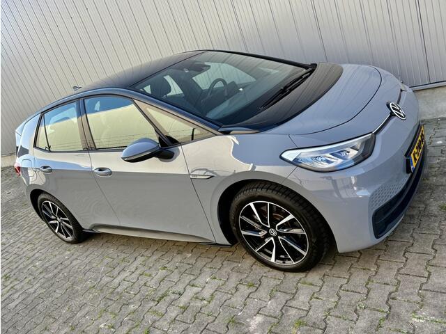Volkswagen ID.3 Life 58 kWh MOONSTONE GREY SOH89%