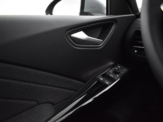 Volkswagen ID.3 Pro Business 58 kWh accu. 204 pk · sfeerverlichting · stuurwiel multifunctioneel · MEGA SALE