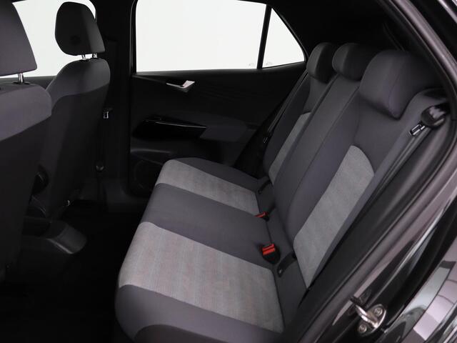 Volkswagen ID.3 First 58 kWh | Sfeerverlichting | Apple Carplay | Stoelverwarming | LED | Cruise Control Adaptief| LMV 18" | Navi