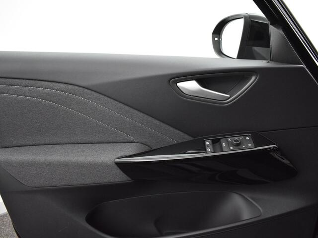 Volkswagen ID.3 Pro Business 58 kWh accu. 204 pk · sfeerverlichting · stuurwiel multifunctioneel · MEGA SALE