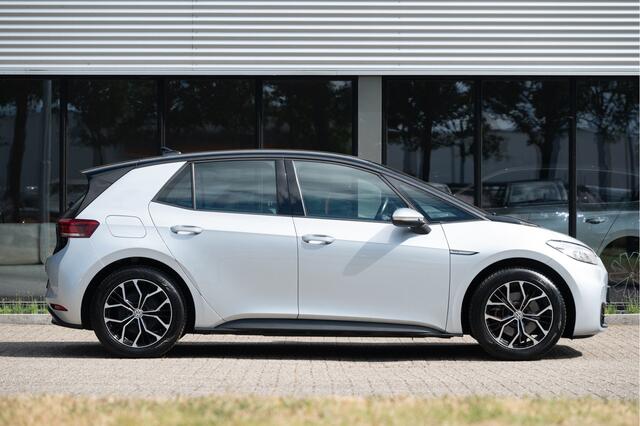 Volkswagen ID.3 Pro 58 kWh | Adapt. Cruise | Stoel- Stuurverw. | Navi | 4-season | 18"