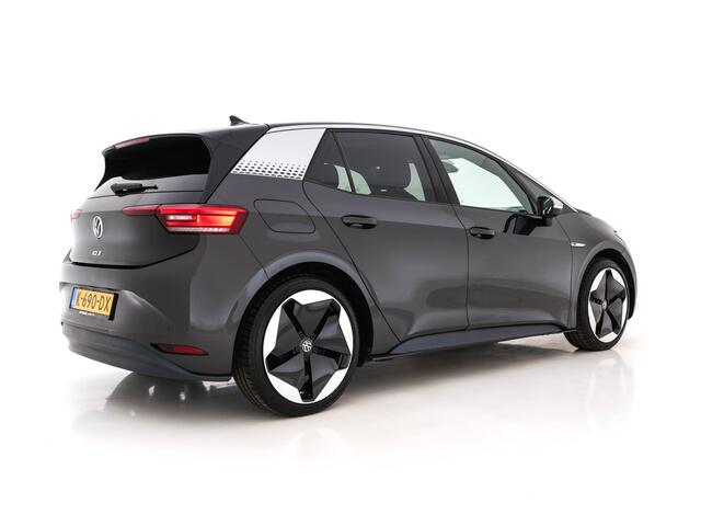 Volkswagen ID.3 First Max 58 kWh [ 3-Fase ] (INCL-BTW) *PANO | HEAD-UP | ADAPTIVE-CRUISE | FULL-LED | CAMERA | KEYLESS | AMBIENT-LIGHT | NAVI-FULLMAP | DAB+ | ECC | PDC | SPORT-SEATS | VIRTUAL-COCKPIT | 20"ALU*