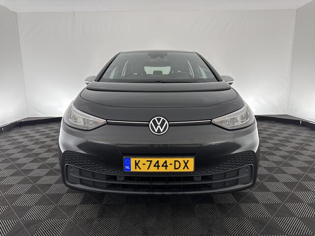 Volkswagen ID.3 First 58 kWh (INCL.BTW) *ADAPTIVE-CRUISE | FULL-LED | NAVI-FULMMAP | DIGI-COCKPIT | COMFORT-SEATS | DAB+ | AMBIENT-LIGHT | 18''ALU | ECC | PDC*