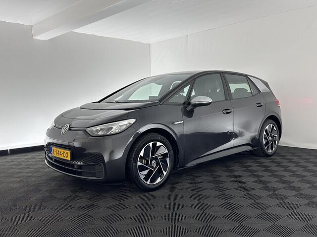 Volkswagen ID.3 First 58 kWh (INCL.BTW) *ADAPTIVE-CRUISE | FULL-LED | NAVI-FULMMAP | DIGI-COCKPIT | COMFORT-SEATS | DAB+ | AMBIENT-LIGHT | 18''ALU | ECC | PDC*