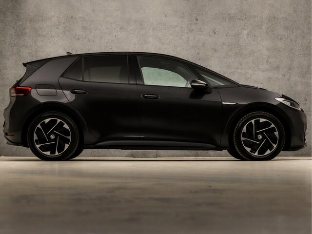 Volkswagen ID.3 Pro 58 kWh 204Pk (APPLE CARPLAY, GROOT NAVI, ALCANTARA, GETINT GLAS, STOELVERWARMING, SPORTSTOELEN, SFEERVERLICHTING, CAMERA, ADAPTIVE CRUISE, NIEUWSTAAT)