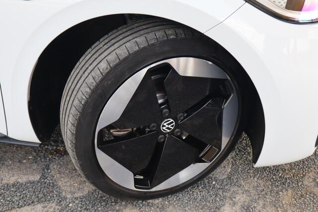 Volkswagen ID.3 First Max 58 kWh | Geen import | Panoramadak | Massage