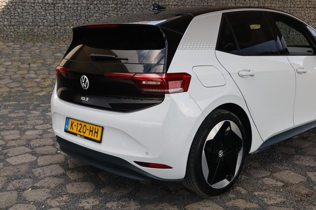 Volkswagen ID.3 First Max 58 kWh | Geen import | Panoramadak | Massage
