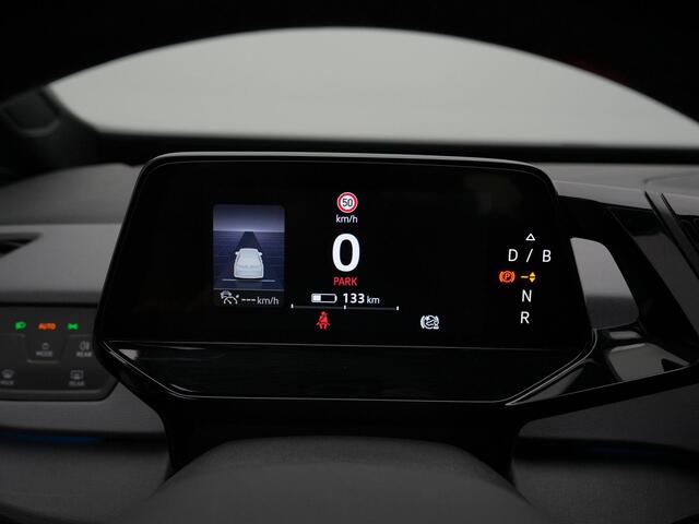 Volkswagen ID.3 First 58 kWh 204 pk | Navigatie | Stoelverwarming | Parkeersensoren voor/achter | Adaptive Cruise