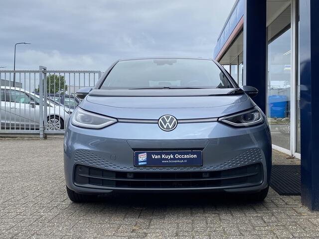 Volkswagen ID.3 Business 58 kWh / Automaat / NL-Auto / Apple-Carplay & Android-Auto / Adaptieve Cruise-Control / Electronic Climate-Control / Stoelverwarming / Stuurverwarming / Keyless / LED / Interieur-voorverwarming en koeling / Draadloze-Telefoonlader / DAB Radio-Blu
