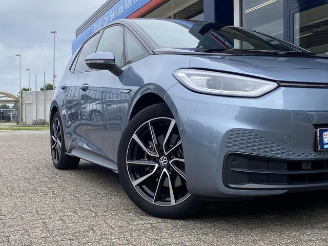 Volkswagen ID.3 Business 58 kWh / Automaat / NL-Auto / Apple-Carplay & Android-Auto / Adaptieve Cruise-Control / Electronic Climate-Control / Stoelverwarming / Stuurverwarming / Keyless / LED / Interieur-voorverwarming en koeling / Draadloze-Telefoonlader / DAB Radio-Blu