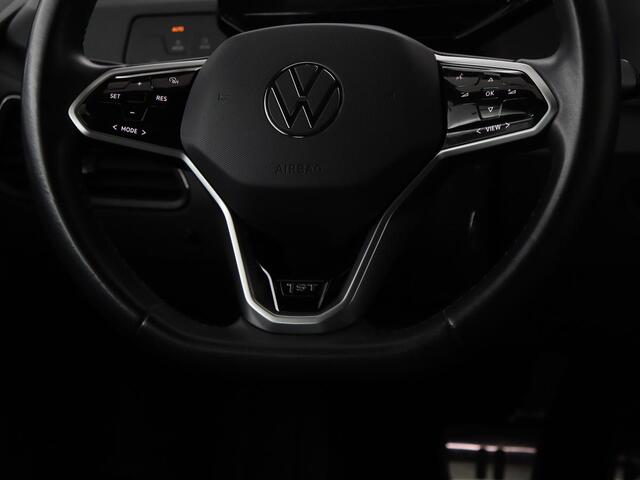 Volkswagen ID.3 First 58 kWh | Stoel & stuurverwarming | Carplay | Trekhaak | Adaptive cruise | Full LED | Navigatie | Parkeerhulp | Climate control
