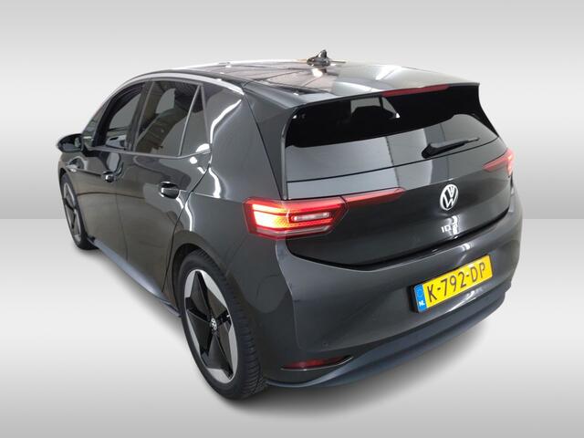 Volkswagen ID.3 First Max 58 kWh / Full option! / Panoramadak / Camera / Head-up / Keyless / 20'' / ACC / Dodehoek / Elektr. stoelen / Massage / Navigatie / Stuurverwarming