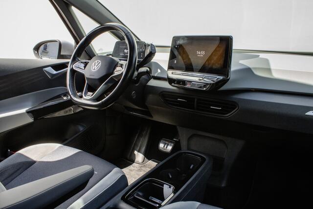 Volkswagen ID.3 First Plus 58 kWh Trekhaak/ Stoelverwarming/ Carplay/ IQ light/ DAB+/ Adapt. cruise
