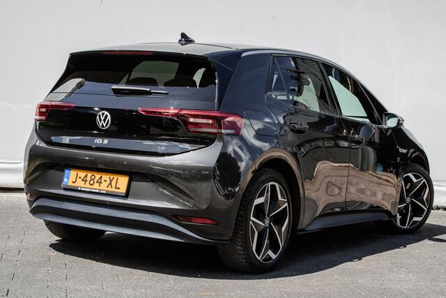 Volkswagen ID.3 First Plus 58 kWh Trekhaak/ Stoelverwarming/ Carplay/ IQ light/ DAB+/ Adapt. cruise