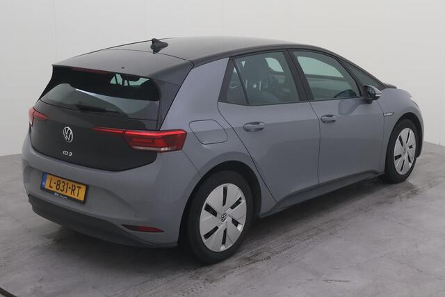 Volkswagen ID.3 Life 58 kWh / Navigatie / Parkeer sensoren / Stoelverwarming /