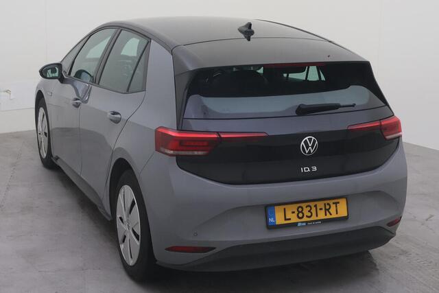 Volkswagen ID.3 Life 58 kWh / Navigatie / Parkeer sensoren / Stoelverwarming /