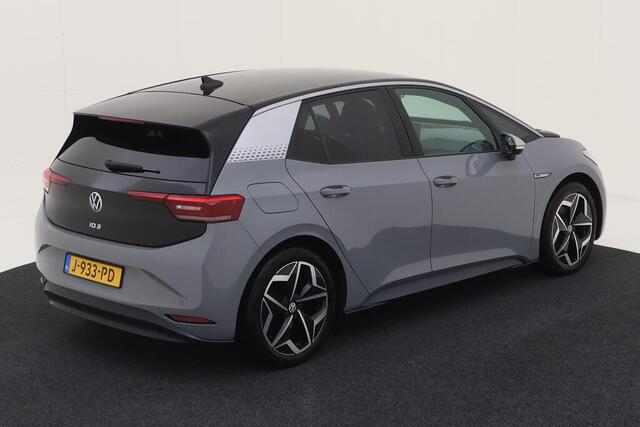 Volkswagen ID.3 First Plus 204pk 58 kWh / LED / Navigatie / Parkeersensoren / 19" LMV