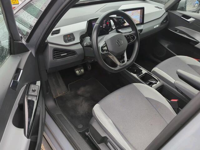 Volkswagen ID.3 First Plus 204pk 58 kWh / LED / Navigatie / Parkeersensoren / 19" LMV