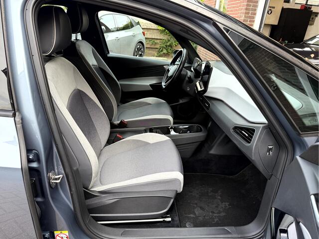 Volkswagen ID.3 Business 58 kWh Camera, Stoel/Stuur Verwarming, App Connect