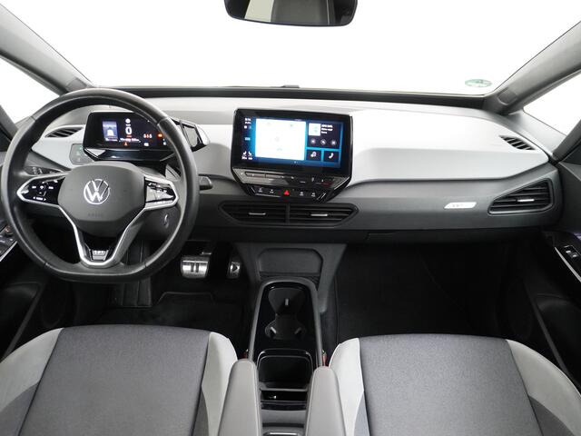 Volkswagen ID.3 58kWh 204PK 1st. First Plus Navi-Pro 19" Camera Trekhaak Apple Carplay Android Auto Matrix-LED Stoel-Stuurverwarming Adapt.Cruise Control Pdc Dab Keyless Lmv Bluetooth Regensensor Rijstrooksensor Verkeersbord detectie Wifi Origineel Nederlandse Auto Nieuw