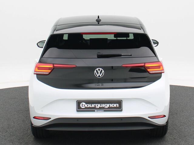 Volkswagen ID.3 Black Edition 52 kWh 170 PK | 19" Lichtmetalen Velgen | Parkeersensoren | Cruise Control Adaptief | App Connect |