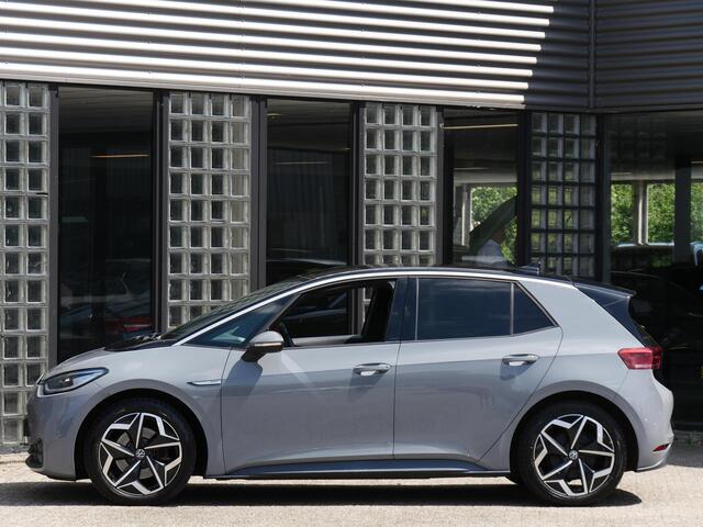 Volkswagen ID.3 FIRST PLUS 58 kWh/ KEYLESS/ CAMERA/ MATRIX LED/ 'MOONSTONE GREY'