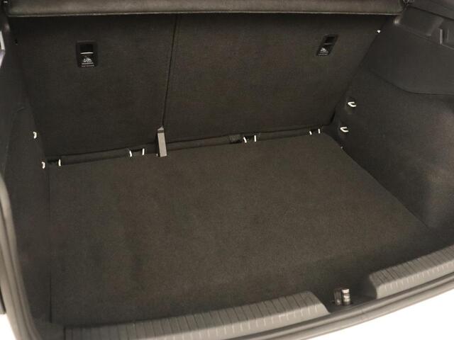 Volkswagen ID.3 Pro 58 kWh | Carplay | Navigatie | Sfeerverlichting | DAB | Full LED | Parkeerhulp | Climate control | Bluetooth