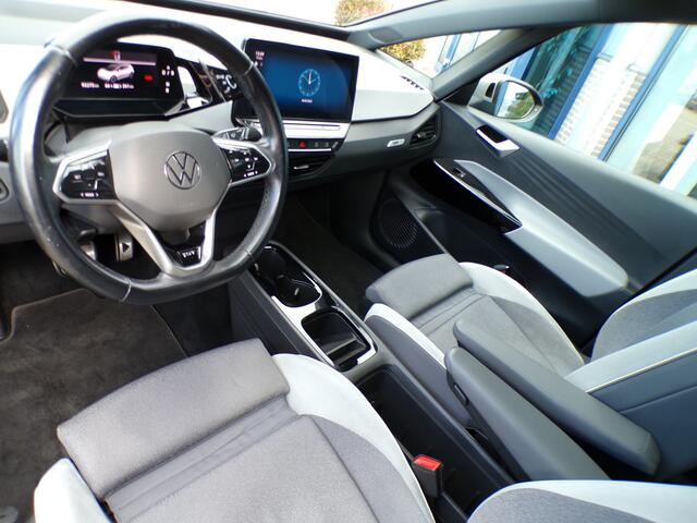 Volkswagen ID.3 First Max 58 kWh, SOH 94% / Trekhaak / Carplay + Android Auto / HUD / Adaptive Cruise / 20' Sportvelgen