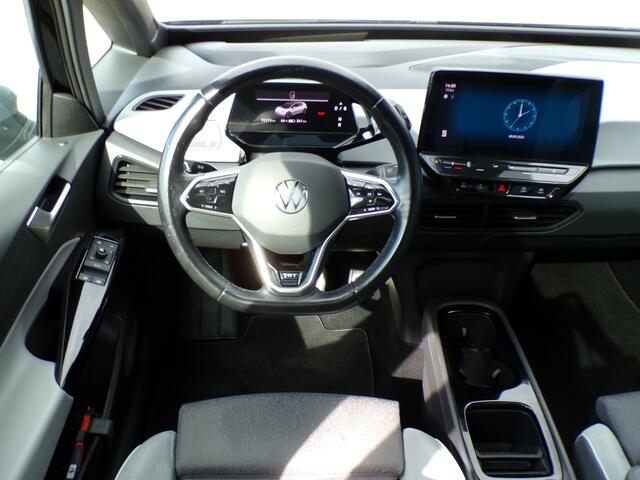Volkswagen ID.3 First Max 58 kWh, SOH 94% / Trekhaak / Carplay + Android Auto / HUD / Adaptive Cruise / 20' Sportvelgen