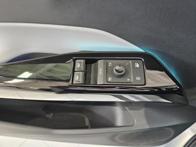 Volkswagen ID.3 Pro Business 58 kWh navigatie full map | Stoel en stuurverwarming | LM-Velgen | LED Verlichting | IQ-light