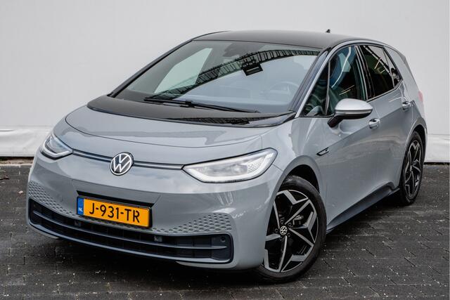 Volkswagen ID.3 First Plus 58 kWh Trekhaak/ Camera/ Stoelverwarming/ Full led/ Navigatie/ Carplay/ 19" Lmv
