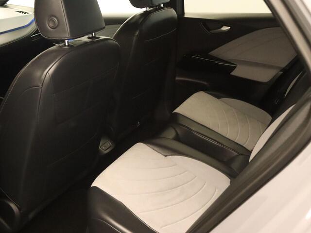 Volkswagen ID.3 Pro S Business 77 kWh - SOH 98,5%!! - ORIGINEEL NEDERLANDSE AUTO - ERGO ACTIVE VOORSTOELEN MET ELEKTRISCHE VERSTELLING EN GEHEUGEN - PARKEERASSISTENT - PARKEERSENSOREN VOOR/ ACHTER - NAVIGATIE - 19 INCH LICHT METALEN VELGEN - 2 X ARMSTEUN VOOR - CAMERA