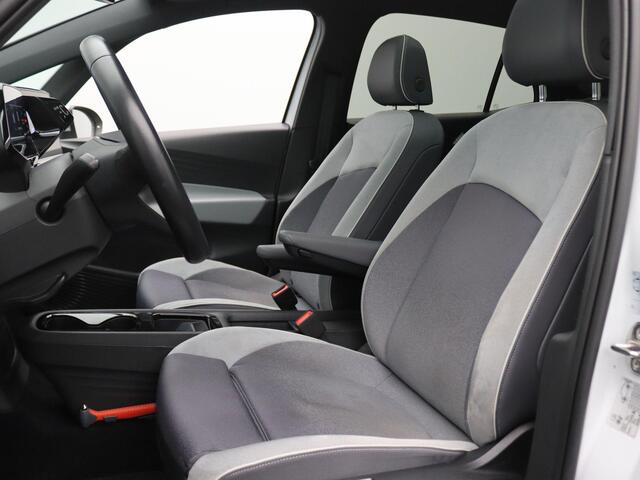 Volkswagen ID.3 First Max 58 kWh 204PK Aut. Panoramadak, 95% SOH, Adaptieve Cruise Controle, Keyless, Achteruitrijcamera, Side Assist, Head-Up Display, Ergo Comfort stoel, Stoel-Stuurverwarming, 20" LM Velgen