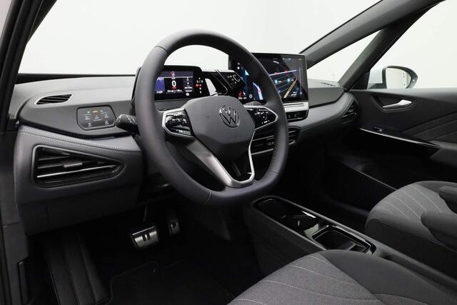 Volkswagen ID.3 Life 58 kWh 204 pk | IQ Light | Stuur-/stoelverwarming | Achteruitrijcamera | Navigatie
