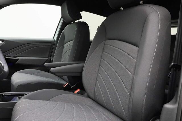 Volkswagen ID.3 Life 58 kWh 204 pk | IQ Light | Stuur-/stoelverwarming | Achteruitrijcamera | Navigatie
