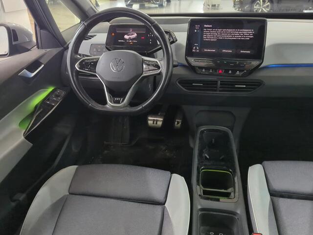 Volkswagen ID.3 First Max 58 kWh / PANO/ CAMERA/ PARK. SENSOREN/ IQ. LIGHT/ ERGO ACTIVE/ NAVI/ CLIMA/ STOELVERWARM./