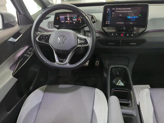 Volkswagen ID.3 First Plus 58 kWh / Navigatie / Camera / Parkeersensoren V+A / Lichtmetaal 19 inch /