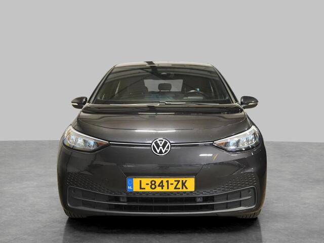 Volkswagen ID.3 Life 58 kWh | Apple Carplay | Stoelverwarming | 18"LM | ACC | All-season