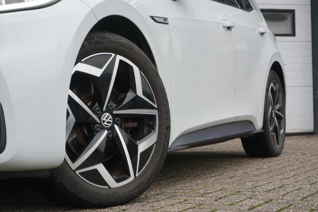 Volkswagen ID.3 First Plus 58 kWh SOH 92.2 % | CAMERA | STOEL/STUURVERWARW. | FULL LED |
