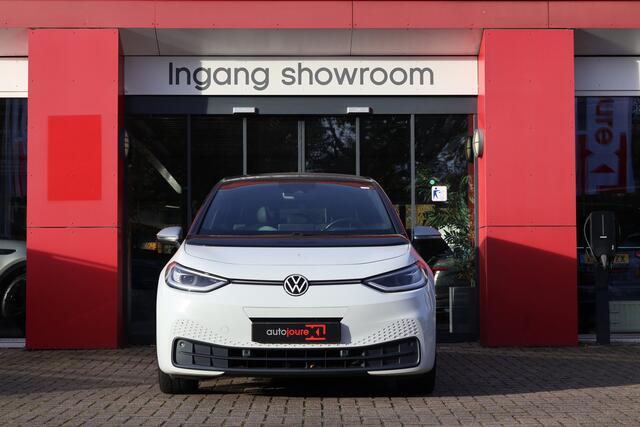 Volkswagen ID.3 First Plus 58 kWh | Origineel NL | Camera | Stuur- en Stoelverwarming | ACC | Navigatie |