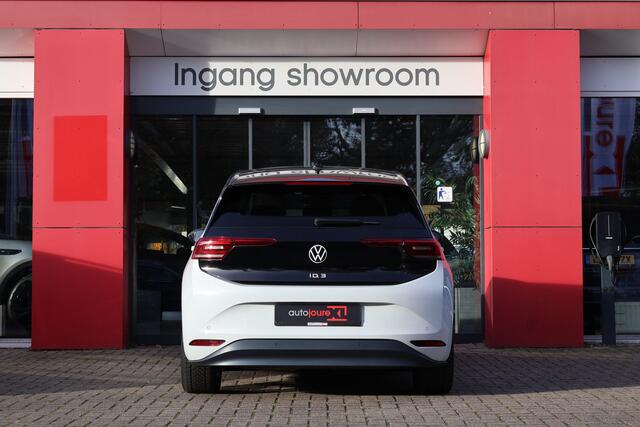 Volkswagen ID.3 First Plus 58 kWh | Origineel NL | Camera | Stuur- en Stoelverwarming | ACC | Navigatie |