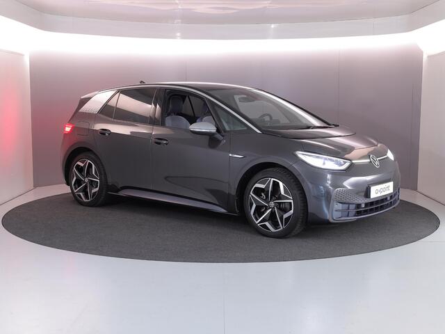 Volkswagen ID.3 First Plus 58 kWh 204 pk | Navigatie | Parkeersensoren | Achteruitrijcamera | Adaptieve cruise control | Matrix LED koplampen | Stoelverwarming |