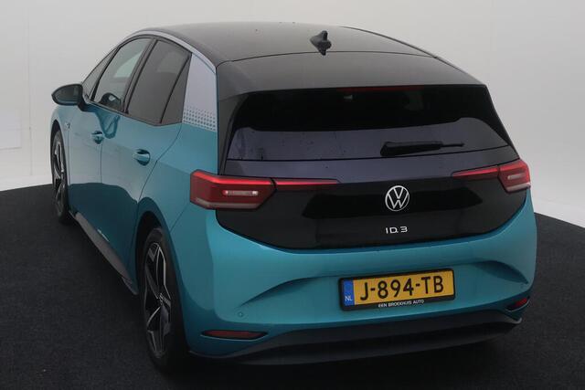 Volkswagen ID.3 First Plus 58 kWh / Navigatie / LED / Camera / Steunhaak / Lichtmetaal 19 inch /