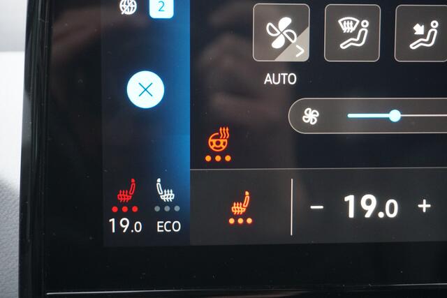 Volkswagen ID.3 First Plus 58 kWh | CAMERA | FULL LED MATRIX | STOEL/ STUURVERW. |